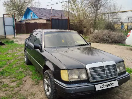 Mercedes-Benz E 220 1992 года за 1 700 000 тг. в Алматы – фото 3