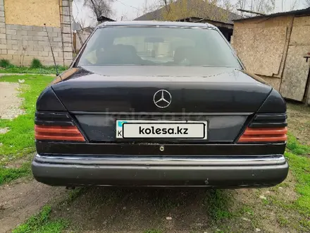 Mercedes-Benz E 220 1992 года за 1 700 000 тг. в Алматы – фото 4