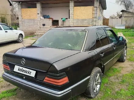 Mercedes-Benz E 220 1992 года за 1 700 000 тг. в Алматы – фото 5