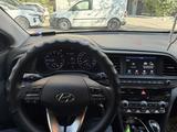 Hyundai Elantra 2019 годаүшін7 200 000 тг. в Алматы – фото 4