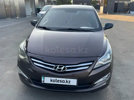 Hyundai Solaris 2015 года за 3 585 300 тг. в Алматы – фото 2