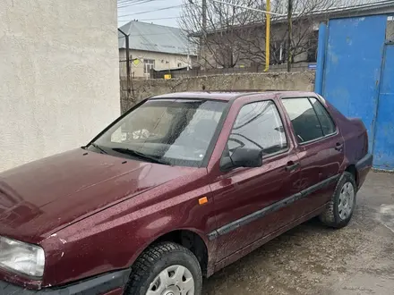 Volkswagen Vento 1994 года за 900 000 тг. в Шымкент