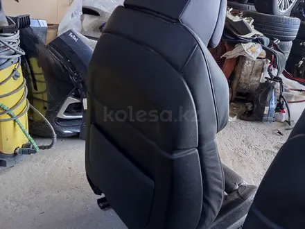 BMW F10 M5 сиденья сидушки за 1 400 000 тг. в Астана – фото 5