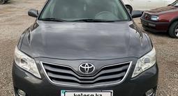 Toyota Camry 2010 года за 7 800 000 тг. в Шымкент