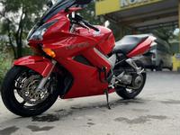 Honda  VFR 800 2002 годаүшін2 500 000 тг. в Алматы