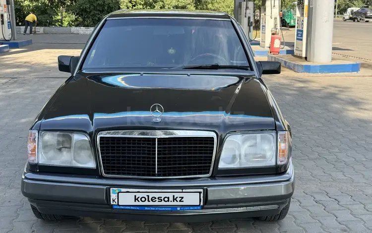 Mercedes-Benz E 220 1993 годаfor1 500 000 тг. в Талдыкорган