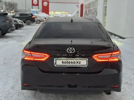 Toyota Camry 2019 года за 13 950 000 тг. в Алматы – фото 5