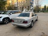 Mercedes-Benz E 220 1993 годаүшін1 600 000 тг. в Астана