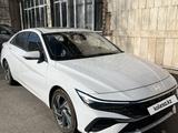 Hyundai Elantra 2024 годаfor8 900 000 тг. в Алматы – фото 4