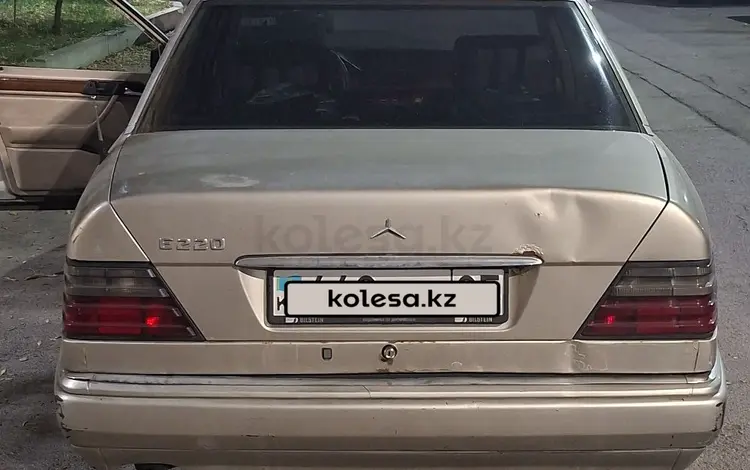 Mercedes-Benz E 220 1995 года за 1 000 000 тг. в Алматы