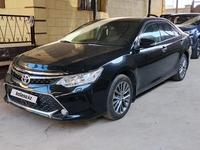 Toyota Camry 2017 года за 10 500 000 тг. в Шымкент