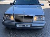 Mercedes-Benz E 220 1993 года за 2 600 000 тг. в Шу