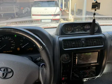 Toyota Land Cruiser Prado 2001 года за 10 500 000 тг. в Алматы – фото 7