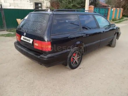 Volkswagen Passat 1993 года за 1 800 000 тг. в Актобе – фото 12