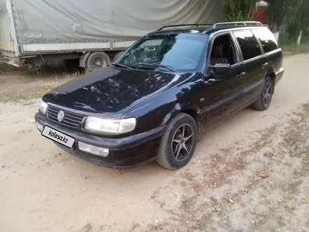 Volkswagen Passat 1993 года за 1 800 000 тг. в Актобе – фото 9