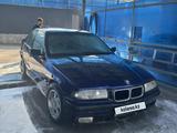 BMW 328 1997 года за 1 750 000 тг. в Алматы