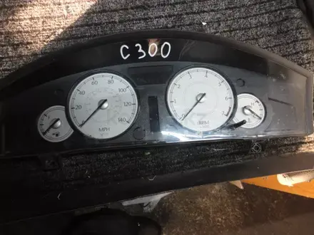 Щиток приборов на Chrysler 300c. за 777 тг. в Алматы