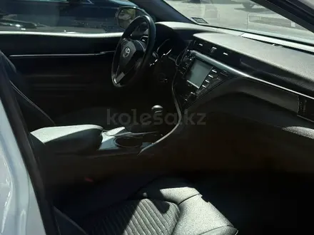 Toyota Camry 2020 года за 11 000 000 тг. в Жанаозен – фото 5