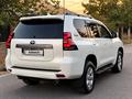 Toyota Land Cruiser Prado 2022 года за 23 300 000 тг. в Алматы – фото 6