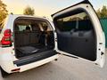 Toyota Land Cruiser Prado 2022 года за 23 300 000 тг. в Алматы – фото 21