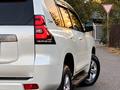 Toyota Land Cruiser Prado 2022 года за 23 300 000 тг. в Алматы – фото 9