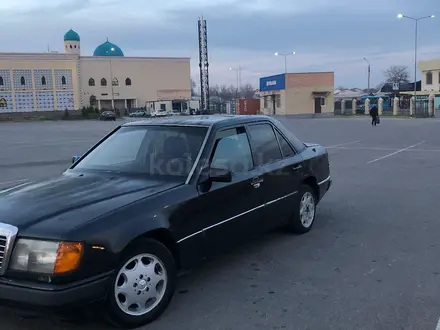 Mercedes-Benz E 260 1992 года за 870 000 тг. в Тараз – фото 2