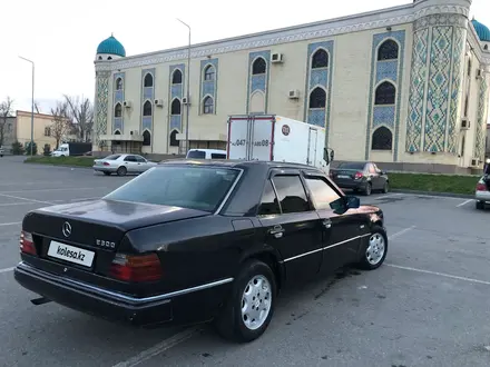 Mercedes-Benz E 260 1992 года за 870 000 тг. в Тараз – фото 6