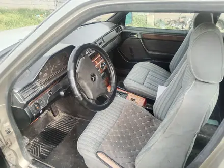 Mercedes-Benz E 230 1986 года за 450 000 тг. в Шымкент – фото 4