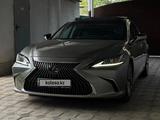 Lexus ES 250 2018 года за 18 300 000 тг. в Тараз – фото 2