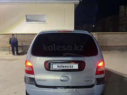 Renault Scenic 2003 года за 1 100 000 тг. в Актобе – фото 4