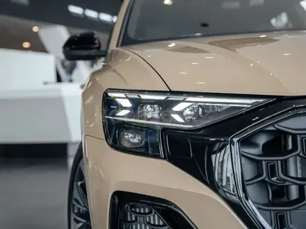 Audi Q8 55 TFSI Quattro Sport 2025 года за 58 149 000 тг. в Алматы – фото 12