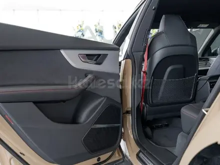 Audi Q8 55 TFSI Quattro Sport 2025 года за 58 149 000 тг. в Алматы – фото 29