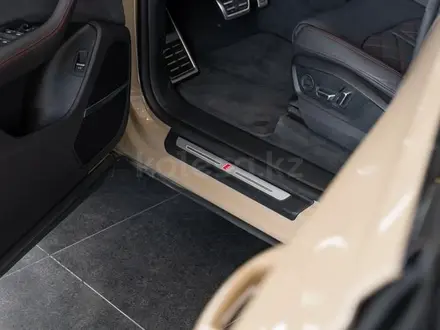 Audi Q8 55 TFSI Quattro Sport 2025 года за 58 149 000 тг. в Алматы – фото 31