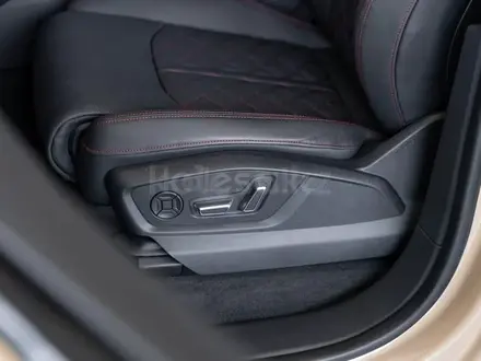Audi Q8 55 TFSI Quattro Sport 2025 года за 58 149 000 тг. в Алматы – фото 34