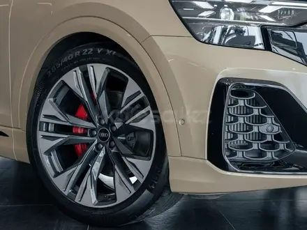 Audi Q8 55 TFSI Quattro Sport 2025 года за 58 149 000 тг. в Алматы – фото 7