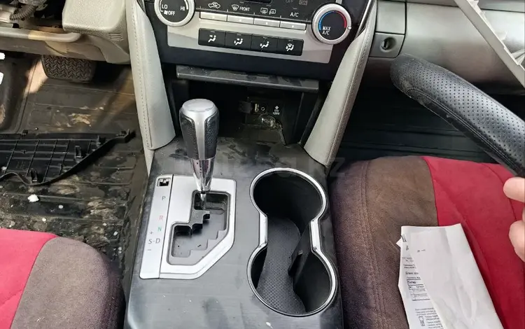 Центральная консоль (борода) с бардачком для Toyota Camry 50үшін30 000 тг. в Тараз