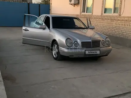 Mercedes-Benz E 240 1998 года за 3 900 000 тг. в Кызылорда – фото 21