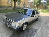 Mercedes-Benz E 230 1992 годаүшін800 000 тг. в Усть-Каменогорск – фото 2