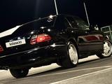 Mercedes-Benz E 320 2001 года за 4 700 000 тг. в Актау – фото 2