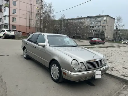 Mercedes-Benz E 320 1997 года за 4 200 000 тг. в Петропавловск – фото 7