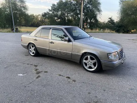 Mercedes-Benz E 280 1993 года за 2 480 000 тг. в Алматы – фото 13