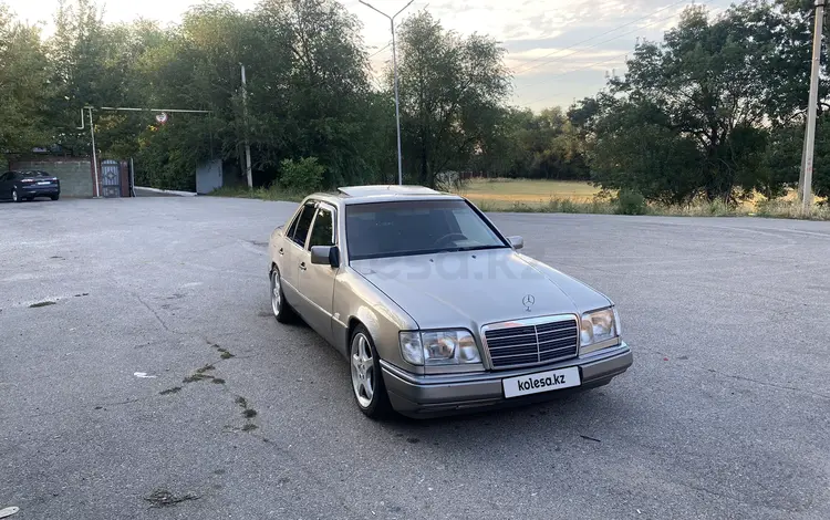 Mercedes-Benz E 280 1993 годаүшін2 480 000 тг. в Алматы