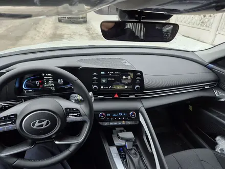 Hyundai Elantra 2024 года за 11 000 000 тг. в Уральск