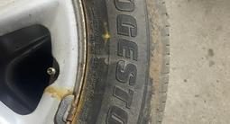 Комплект дисков с резиной за 120 000 тг. в Астана – фото 3