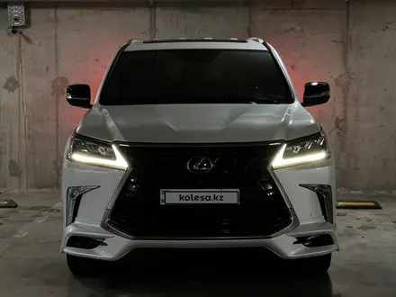 Lexus LX 570 2018 года за 46 900 000 тг. в Астана – фото 2