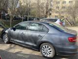 Volkswagen Jetta 2015 года за 5 500 000 тг. в Актобе – фото 3