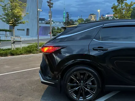 Lexus RX 350 2023 года за 35 000 000 тг. в Алматы – фото 6