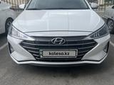 Hyundai Elantra 2019 года за 8 500 000 тг. в Шымкент