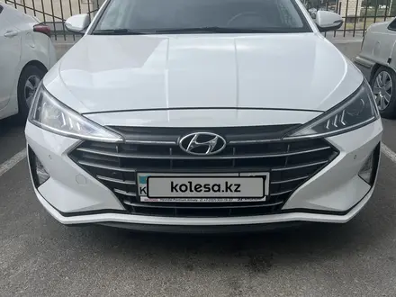 Hyundai Elantra 2019 года за 8 500 000 тг. в Шымкент