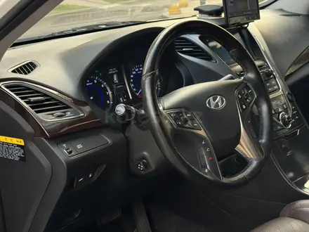 Hyundai Grandeur 2014 года за 7 950 000 тг. в Алматы – фото 19